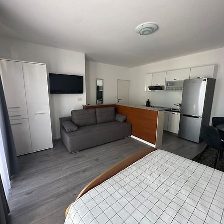 Apartments Villa Sunce Dugi Rat Eksteriør billede