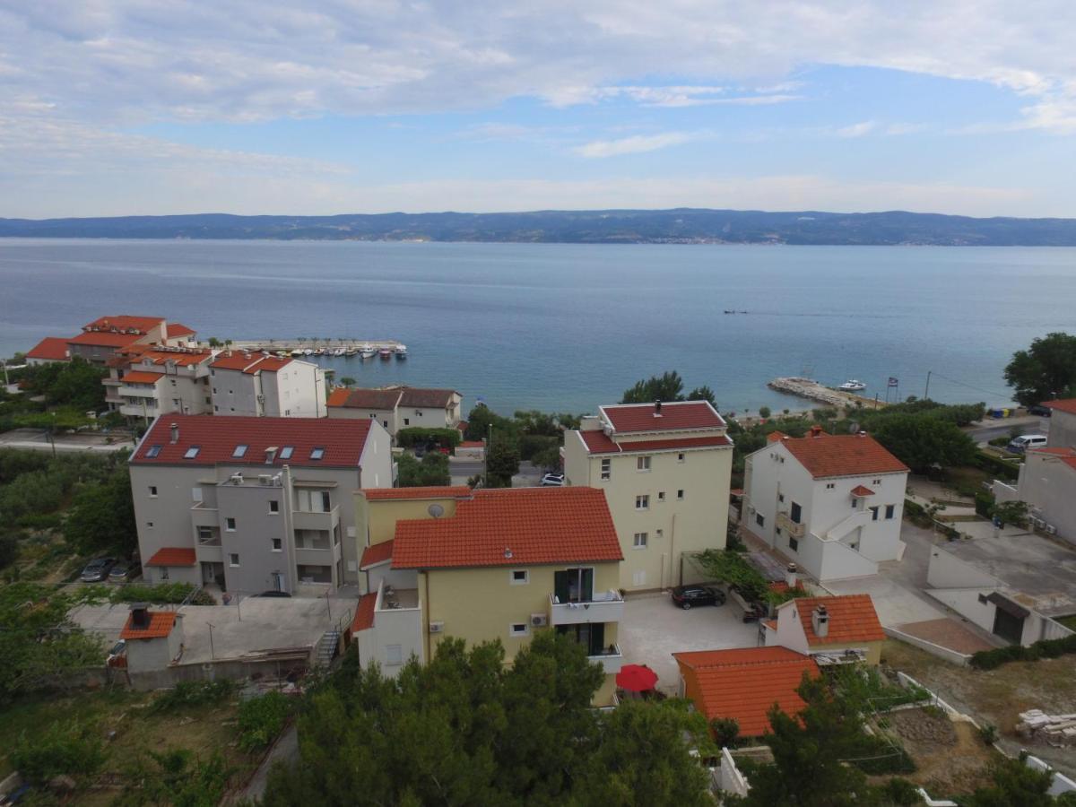 Apartments Villa Sunce Dugi Rat Eksteriør billede