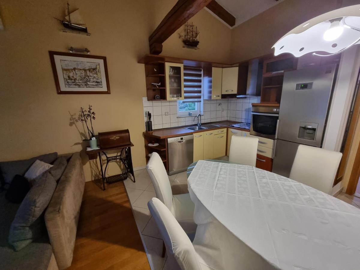 Apartments Villa Sunce Dugi Rat Eksteriør billede