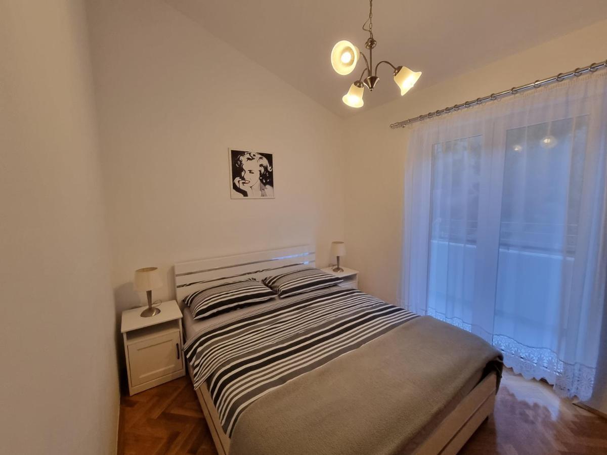 Apartments Villa Sunce Dugi Rat Eksteriør billede