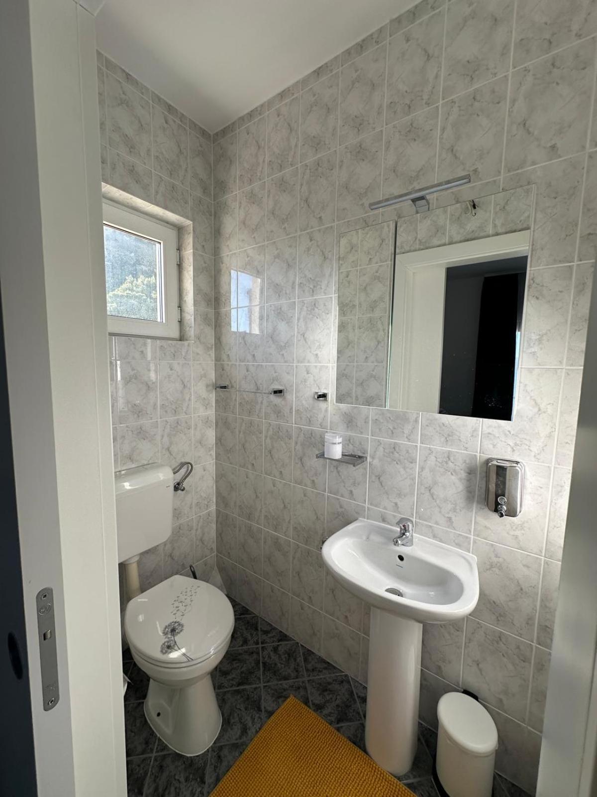 Apartments Villa Sunce Dugi Rat Eksteriør billede