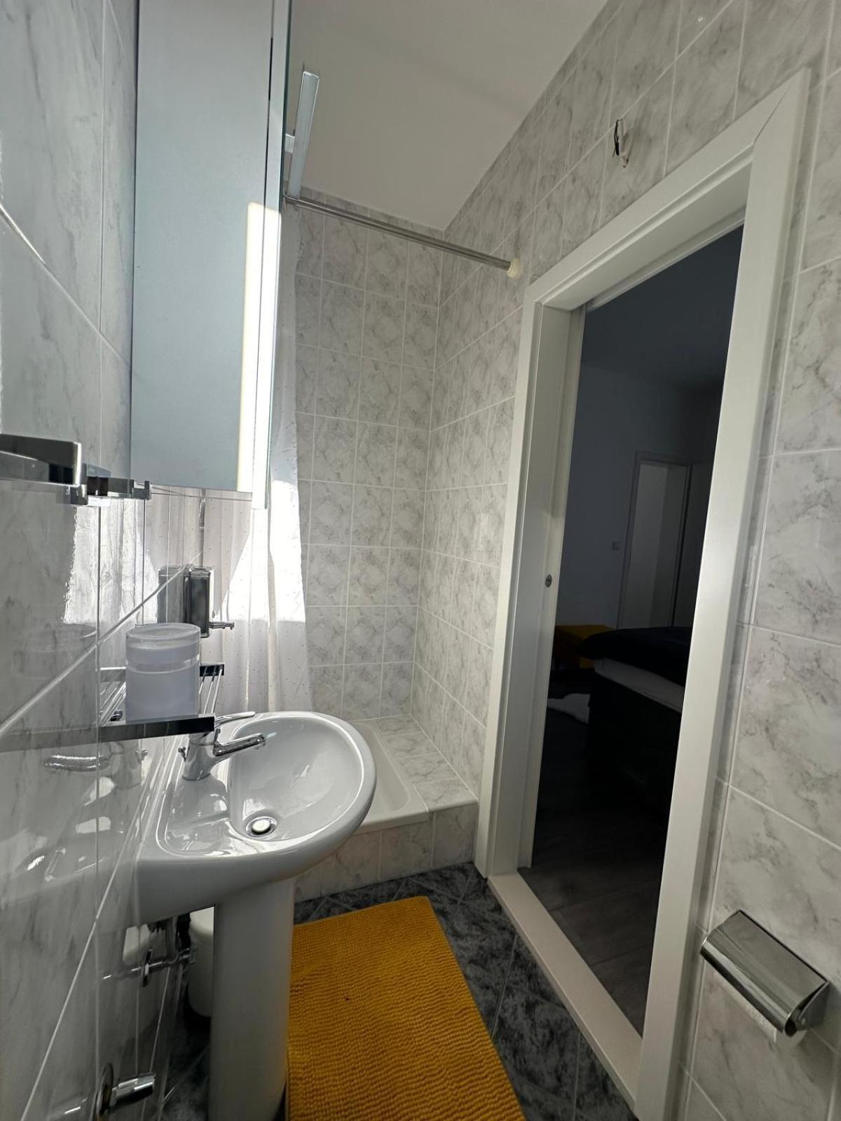Apartments Villa Sunce Dugi Rat Eksteriør billede