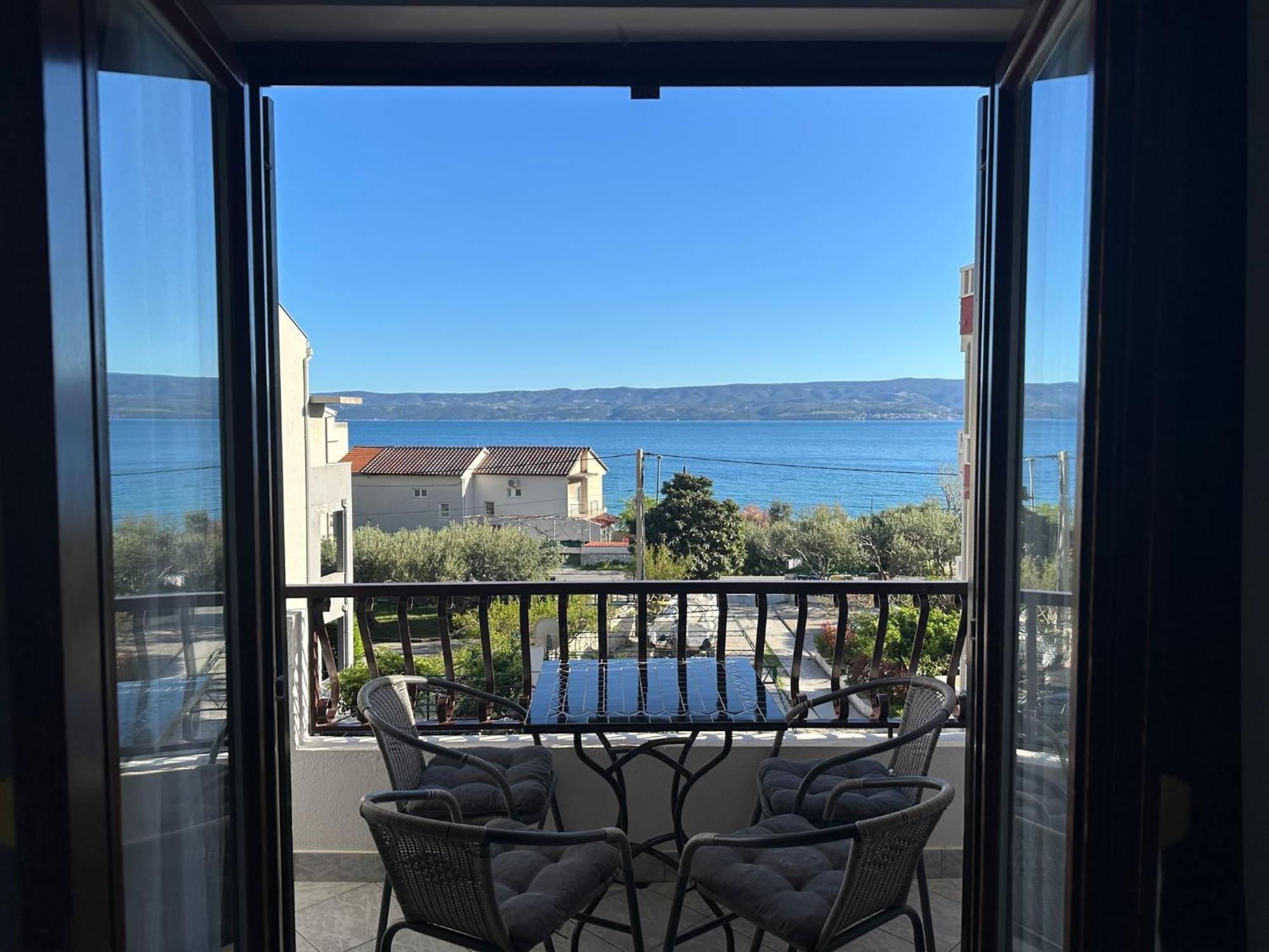 Apartments Villa Sunce Dugi Rat Eksteriør billede