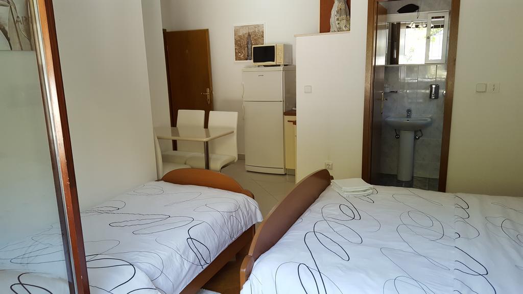 Apartments Villa Sunce Dugi Rat Eksteriør billede